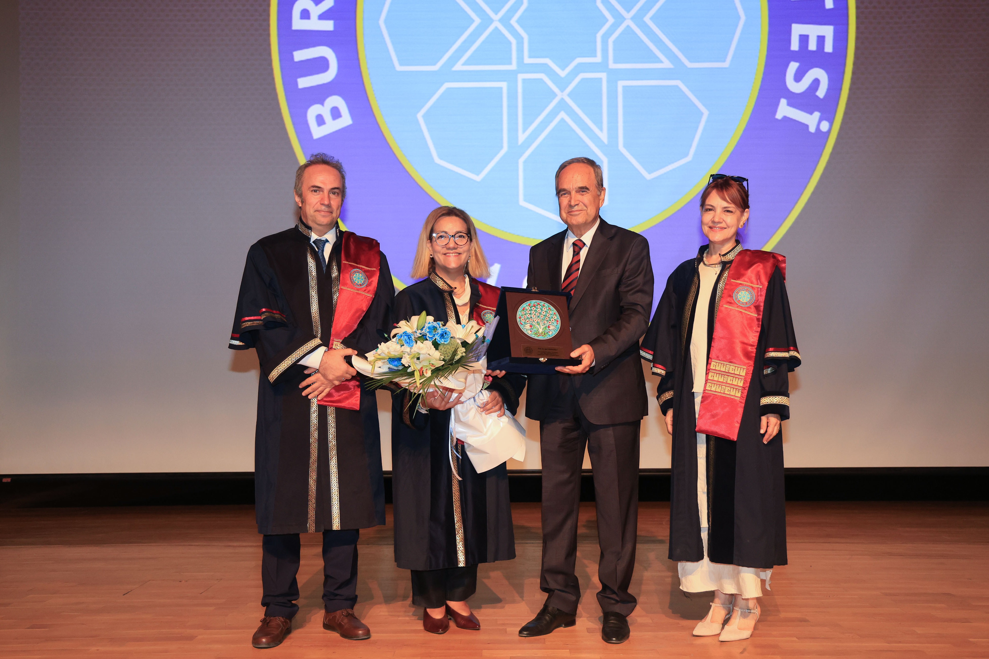 BUÜ Tıp Fakültesinde yeni eğitim-öğretim yılı ilk ders töreniyle başladı
